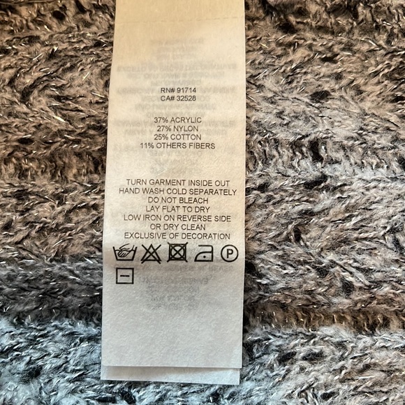 Armani Exchange Gray with silver knitted sweater size small petite - Picture 9 of 10